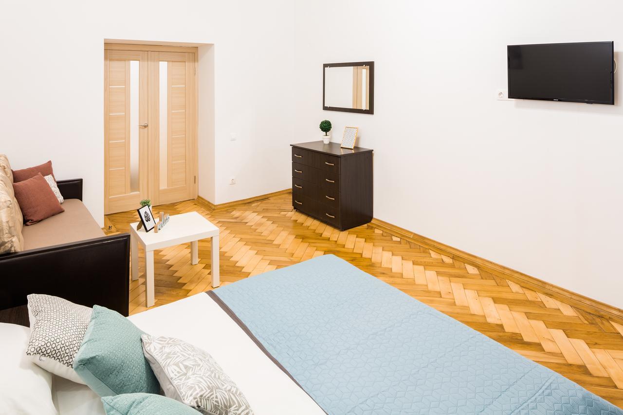 Bright And Cozy Apart With Balcony Львов Экстерьер фото