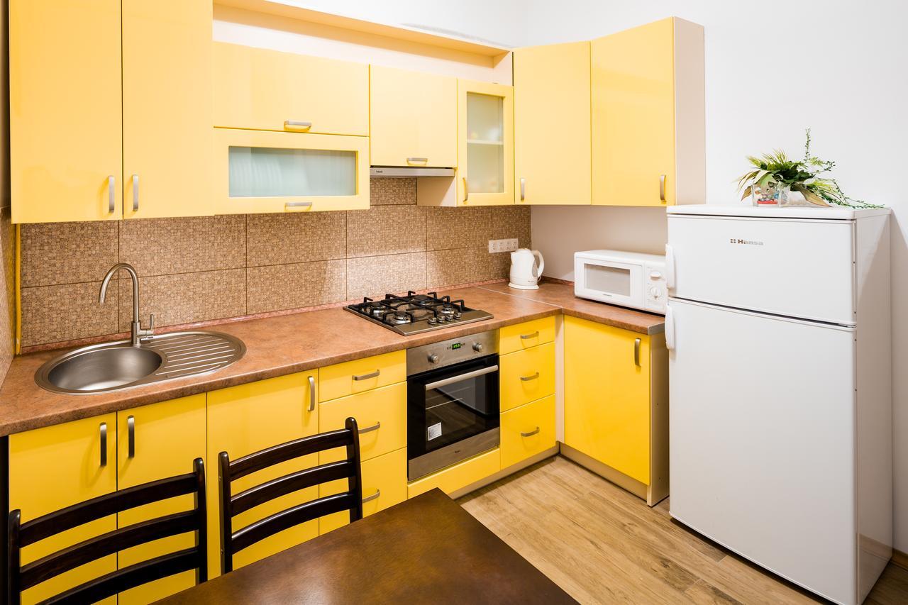 Bright And Cozy Apart With Balcony Львов Экстерьер фото
