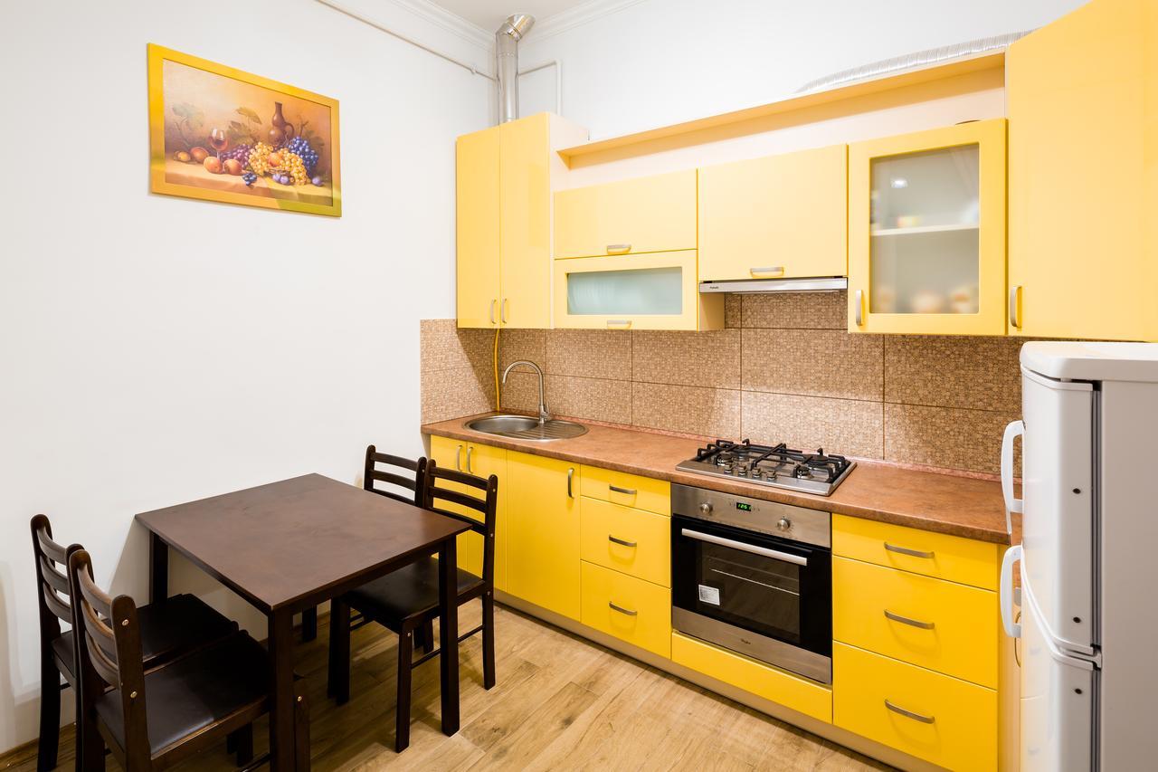 Bright And Cozy Apart With Balcony Львов Экстерьер фото